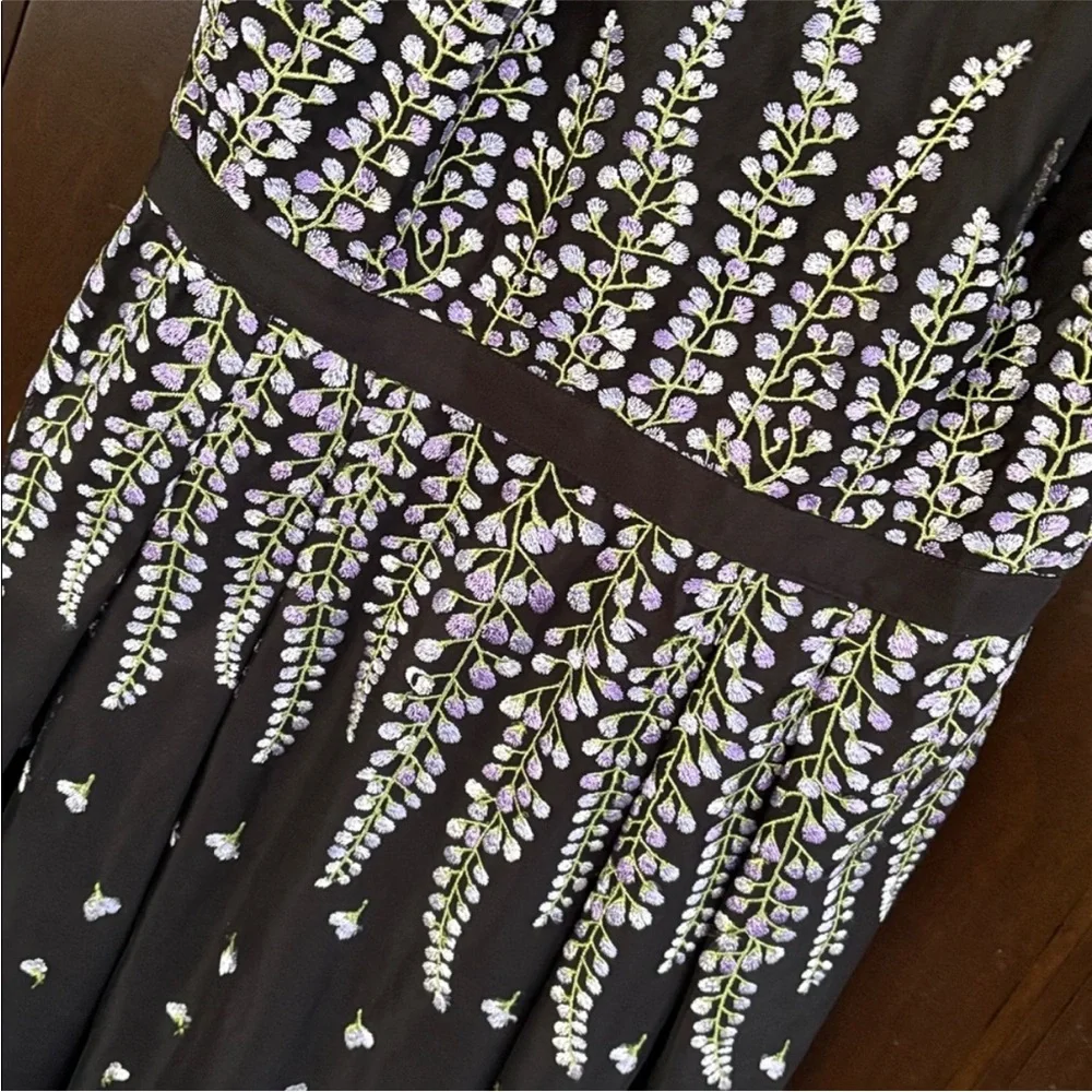 Like New White House Black Market Floral Embroidered Mesh Dress Black Size 14